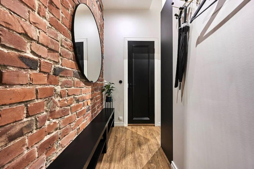Urban-Glam City Centre Studio With A Gym And Terrace Tallinn Bagian luar foto