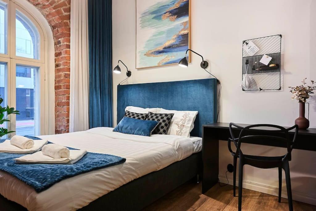 Urban-Glam City Centre Studio With A Gym And Terrace Tallinn Bagian luar foto