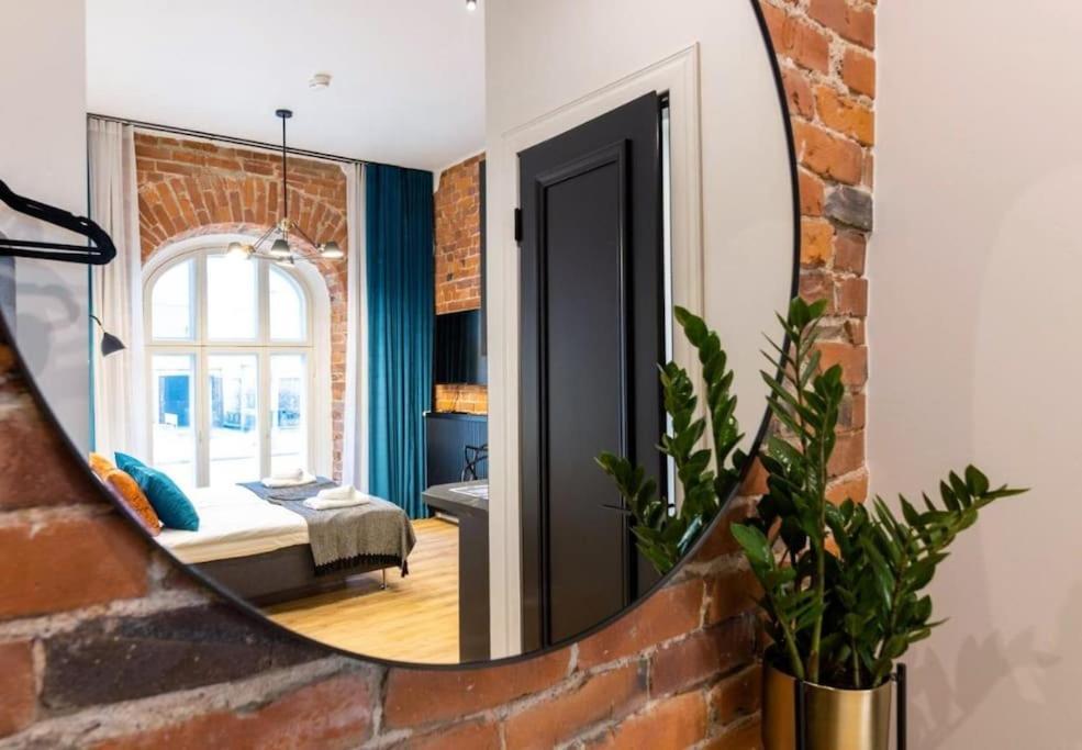 Urban-Glam City Centre Studio With A Gym And Terrace Tallinn Bagian luar foto